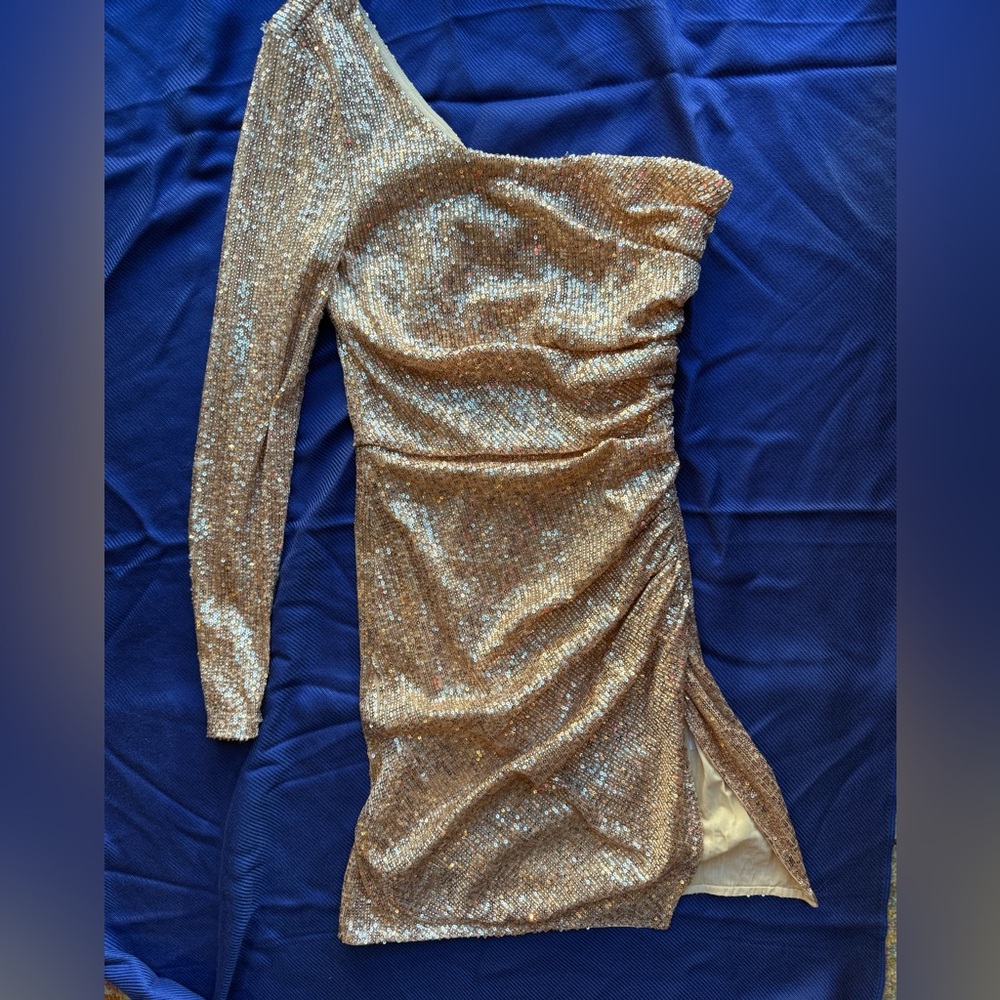 Meshki Kirstie One Shoulder Sequin
Mini Dress Gold - Picture 3 of 7